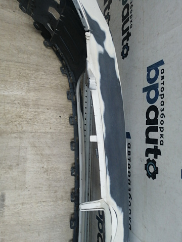 Фотография детали AA045713; Бампер передний, GTI; под паркт.; под омыват. (5K0807221T) для Volkswagen Golf/БУ; Оригинал; Р1, Мелкий дефект; . Фото номер 11