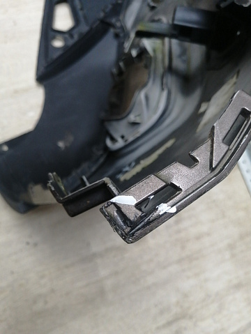 Фотография детали AA045927; Бампер передний, Track-Field; под паркт.; под омыват. (5N0807221T) для Volkswagen Tiguan I рест. (2011- 2016)/БУ; Оригинал; Р1, Мелкий дефект; . Фото номер 10