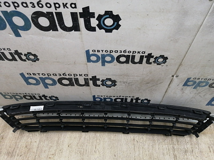 AA045281; Решетка переднего бампера (6RU853677) для Volkswagen Polo V Sedan (2010-2014)/БУ; Оригинал; Р1, Мелкий дефект; 