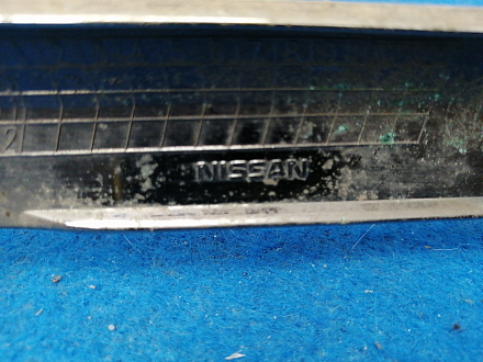 AA033998; Молдинг заднего бампера левый, хром (85075-JN00A) для Nissan Teana 32/БУ; Оригинал; Р1, Мелкий дефект; 