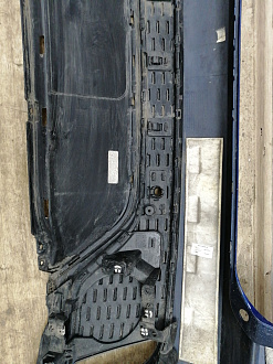 AA031490; Бампер задний; под паркт. (J9C3-17D781-A) для Jaguar E-Pace I (2017-2020)/БУ; Оригинал; Р1, Мелкий дефект; 