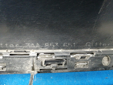 AA026921; Решетка радиатора (3AA853651) для Volkswagen Passat/БУ; Оригинал; Р1, Мелкий дефект; 