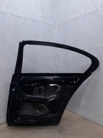 Фотография детали AA003785; Дверь задняя правая (41007206114) для BMW 5 серия F10/БУ; Оригинал; Р0, Хорошее; (475) Черный перламутр {Black Sapfir}. Фото номер 4
