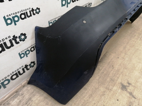 Фотография детали AA038477; Бампер задний; под паркт. (60U 807 421 B) для Skoda Rapid/БУ; Оригинал; Р1, Мелкий дефект; . Фото номер 6