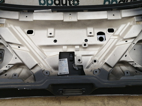 Фотография детали AA033957; Крышка багажника (K8D2-40010-AD) для Land Rover Range Rover Evoque II (2019- н.в.)/БУ; Оригинал; Р2, Удовлетворительное; . Фото номер 18