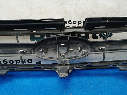AA028288; Решетка радиатора (BS71-8200-B) для Ford Mondeo/БУ; Оригинал; Р2, Удовлетворительное; 