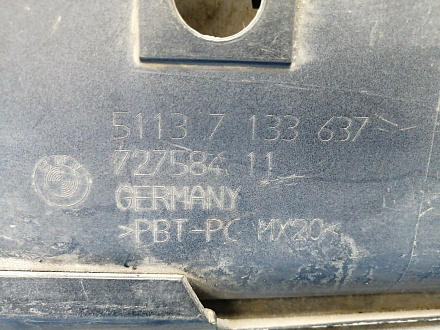 AA021490; Накладка крышки багажника под номер (51137133637) для BMW 7 серия E65 E66/БУ; Оригинал; Р0, Хорошее; 