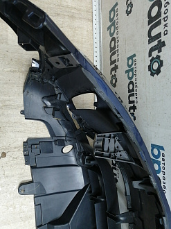 AA045884; Бампер передний; под паркт.; под омыват. (HY32-17F003-AAW) для Land Rover Discovery V L462 (2017 - 2020)/БУ; Оригинал; Р1, Мелкий дефект; 