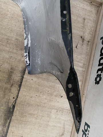 Фотография детали AA038259; Бампер задний; под паркт. (8M51-F17906-ACW) для Ford Focus II Sedan рест. (2007- 2011)/БУ; Оригинал; Р1, Мелкий дефект; . Фото номер 7