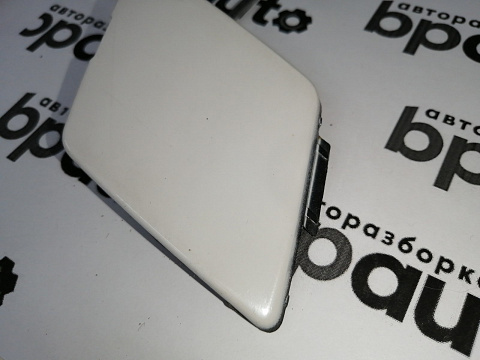 Фотография детали AA044999; Заглушка буксир. крюка переднего бампера, Sport-Style (5N0807241) для Volkswagen Tiguan I (2007- 2011)/БУ; Оригинал; Р0, Хорошее; . Фото номер 2