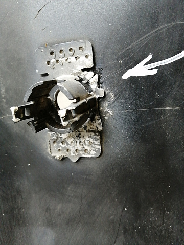 Фотография детали AA045424; Бампер передний AMG; под паркт.; под омыват. (A2218852425) для Mercedes-Benz S-klasse V рест. (W221) (2009-2013)/БУ; Оригинал; Р1, Мелкий дефект; . Фото номер 15