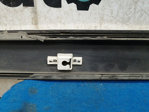 Фотография детали AA031992; Накладка на дверь передняя правая, молдинг (75731-60190) для Lexus GX460/БУ; Оригинал; Р1, Мелкий дефект; . Фото номер 10