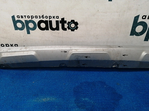 Фотография детали AA038919; Накладка переднего бампера (620720385R) для Renault Kaptur/БУ; Оригинал; Р1, Мелкий дефект; . Фото номер 7