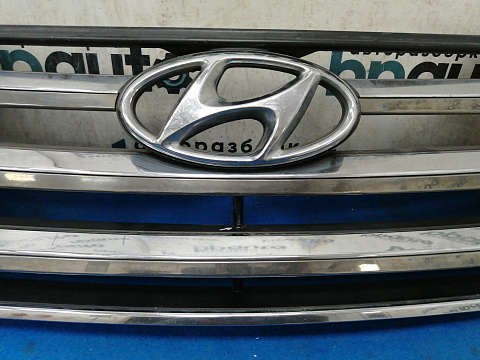 Фотография детали AA030379; Решетка радиатора (86351-2W050) для Hyundai Santa Fe III (2012 - 2015)/БУ; Оригинал; Р2, Удовлетворительное; . Фото номер 7
