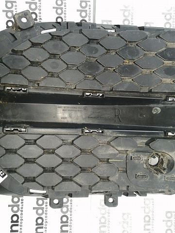 Фотография детали AA045542; Решетка переднего бампера правая; под паркт. (HK83-8B289-AA) для Jaguar F-Pace I (2016-2020)/БУ; Оригинал; Р0, Хорошее; . Фото номер 7