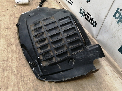 Фотография детали AA039297; Подкрылок передний правый, передняя часть (CPLA-16A573-A) для Land Rover/БУ; Оригинал; Р1, Мелкий дефект; . Фото номер 4