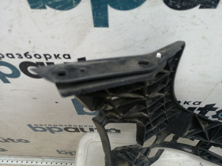 AA045500; Кронштейн, каркас переднего бампера левый (A2048850765) для Mercedes-Benz C-klasse III (W204) (2006-2011)/БУ; Оригинал; Р0, Хорошее; 