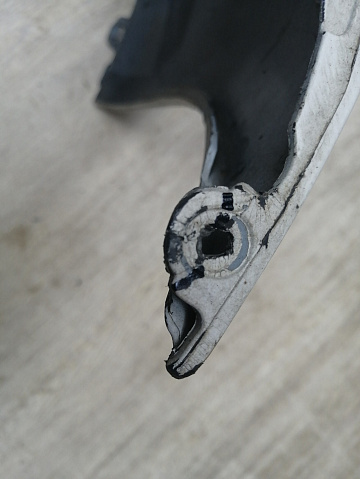 Фотография детали AA045713; Бампер передний, GTI; под паркт.; под омыват. (5K0807221T) для Volkswagen Golf/БУ; Оригинал; Р1, Мелкий дефект; . Фото номер 8