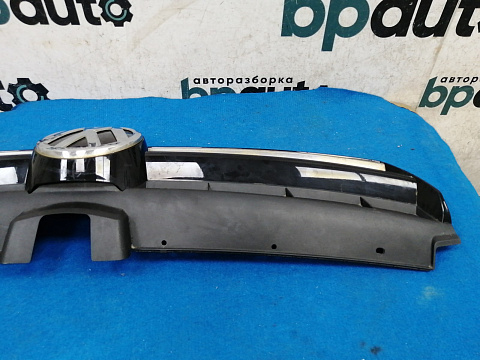 Фотография детали AA027391; Решетка радиатора (5G0853653E) для Volkswagen Golf/БУ; Оригинал; Р2, Удовлетворительное; . Фото номер 11