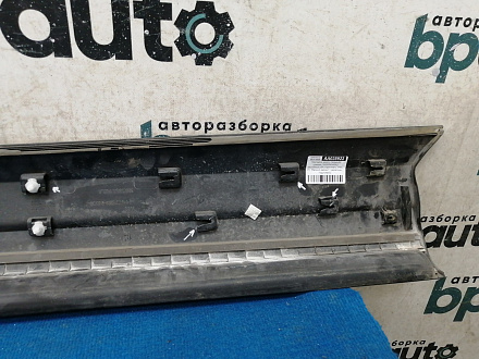 AA035922; Накладка двери передняя правая (5N0854940A) для Volkswagen Tiguan/БУ; Оригинал; Р1, Мелкий дефект; 