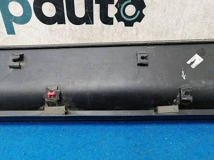 AA031170; Накладка на дверь передняя правая (87724-M0000) для Hyundai Creta I (2016-2021)/БУ; Оригинал; Р1, Мелкий дефект; 