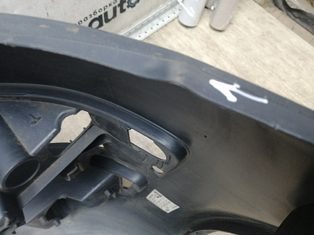 AA045717; Бампер передний; без паркт.; без омыват. (7E0807221) для Volkswagen/БУ; Оригинал; Р1, Мелкий дефект; 