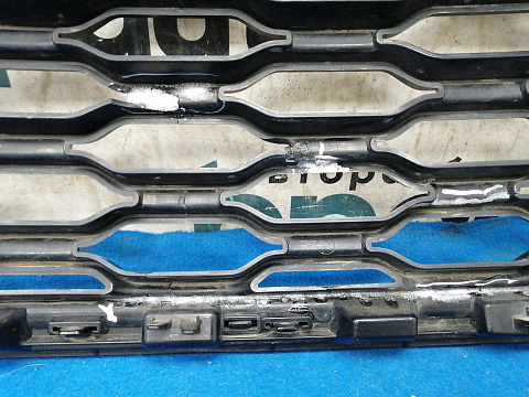 Фотография детали AA033727; Решетка радиатора (JK52-8200-BC) для Land Rover Range Rover IV рест. L405 (2017- н.в.)/БУ; Оригинал; Р2, Удовлетворительное; . Фото номер 16