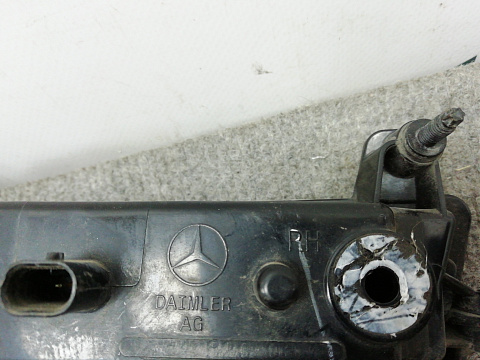 Фотография детали AA003716; Ходовой огонь переднего бампера, ДХО правый (A1649060251) для Mercedes-Benz M-klasse W164/БУ; Оригинал; Р2, Удовлетворительное; . Фото номер 4