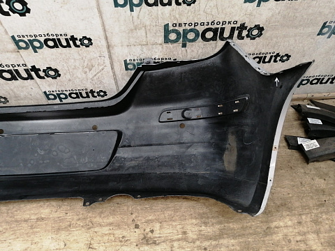 Фотография детали AA036121; Бампер задний; под паркт. (85022-EM00H) для Nissan Tiida/БУ; Оригинал; Р1, Мелкий дефект; . Фото номер 13