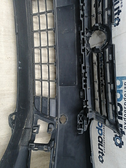 AA045718; Бампер передний; без паркт.; без омыват. (2K5807221A) для Volkswagen Caddy III рест. (2010-2015)/БУ; Оригинал; Р1, Мелкий дефект; 