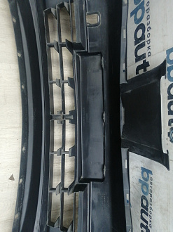 AA045991; Бампер передний; без паркт.; под омыват. (62022-EM00H) для Nissan Tiida/БУ; Оригинал; Р1, Мелкий дефект; 