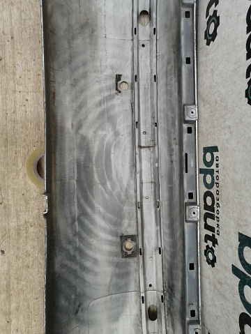 Фотография детали AA033383; Бампер задний; под паркт. (106 807 421 B) для Skoda Octavia I рест. Liftback  (2000-2011)/БУ; Оригинал; Р1, Мелкий дефект; . Фото номер 21
