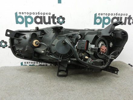 AA008332; Фара правая галоген, черный отражатель (8301B930) для Mitsubishi Outlander II рест. (2009-2013)/БУ; Оригинал; Р1, Мелкий дефект; 