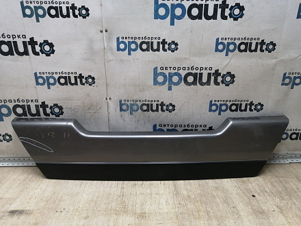 AA045510; Накладка крышки багажника нижняя, пластик (90901-JU00A) для Nissan X-Trail T31/БУ; Оригинал; Р1, Мелкий дефект; 