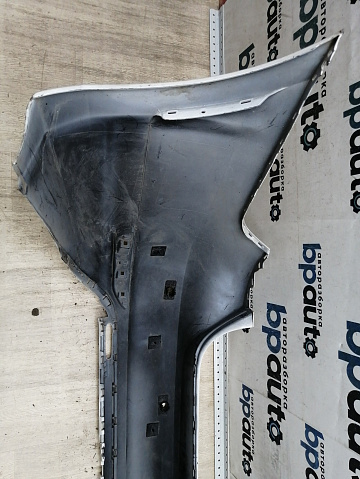 Фотография детали AA044442; Бампер задний; под паркт. (5C6807421) для Volkswagen Jetta VI (2010- 2014)/БУ; Оригинал; Р1, Мелкий дефект; . Фото номер 25