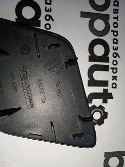 AA045051; Заглушка букс. крюка  переднего бампера (3G0807155) для Volkswagen Passat/БУ; Оригинал; Р0, Хорошее; 