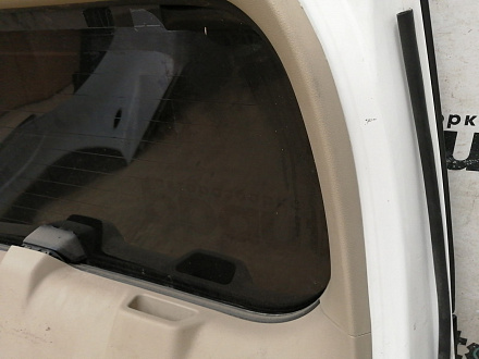 AA037108; Крышка багажника (67005-60F90) для Toyota Land Cruiser Prado 150 рест. (2013 — 2017)/БУ; Оригинал; Р0, Хорошее; (040) Белый