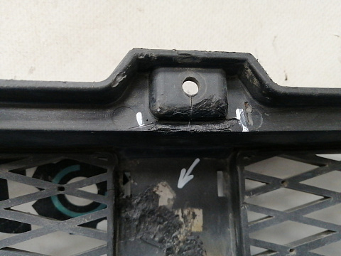 Фотография детали AA038918; Решетка радиатора (79451-32100) для SsangYong Actyon I (2005-2011)/БУ; Оригинал; Р1, Мелкий дефект; . Фото номер 11