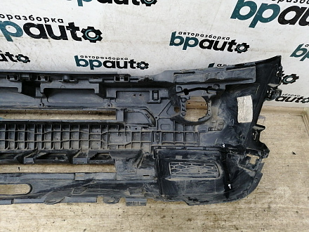 AA024386; Бампер передний, под ПТФ; без паркт.; под омыват. (AH22-17F003-AB) для Land Rover Discovery IV (2009 - 2013)/БУ; Оригинал; Р1, Мелкий дефект; 
