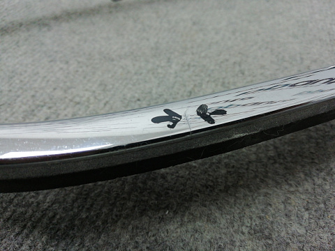 Фотография детали AA004542; Хром решетки радиатора правый (51137336478) для BMW 5 серия F10 F11/БУ; Оригинал; Р1, Мелкий дефект; . Фото номер 2