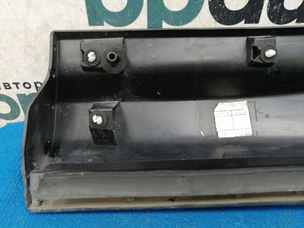 AA036537; Накладка на дверь задняя правая, матовая (DK62-274A48-AB) для Land Rover Range Rover Sport/БУ; Оригинал; Р1, Мелкий дефект; 