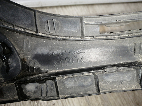 Фотография детали AA045512; Решетка переднего бампера (86522-A7000) для Kia Cerato III (2013-2016)/БУ; Оригинал; Р1, Мелкий дефект; . Фото номер 16