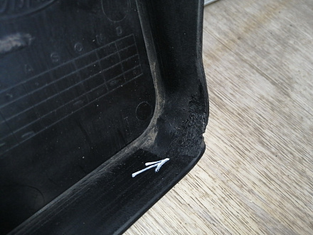 AA045450; Площадка под номер (BB53-17A385) для Ford Explorer V (2011-2015)/БУ; Оригинал; Р1, Мелкий дефект; 