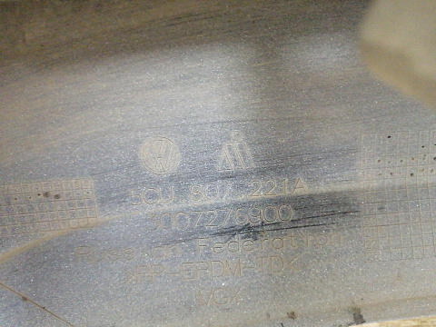 Фотография детали AA025556; Бампер передний; под паркт.; под омыват. (5СU807221A) для Volkswagen Jetta VI рест. (2015-2018)/БУ; Оригинал; Р1, Мелкий дефект; . Фото номер 14