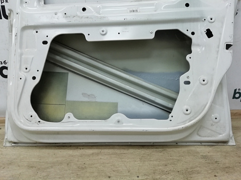 Фотография детали AA018689; Дверь передняя правая (5K4831312) для Volkswagen Golf/БУ; Оригинал; Р0, Хорошее; (LB9A) Белый. Фото номер 11