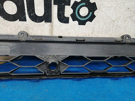 AA033355; Решетка переднего бампера центральная; под паркт. (5NA853677A) для Volkswagen Tiguan II (2016- 2020)/БУ; Оригинал; Р2, Удовлетворительное; 