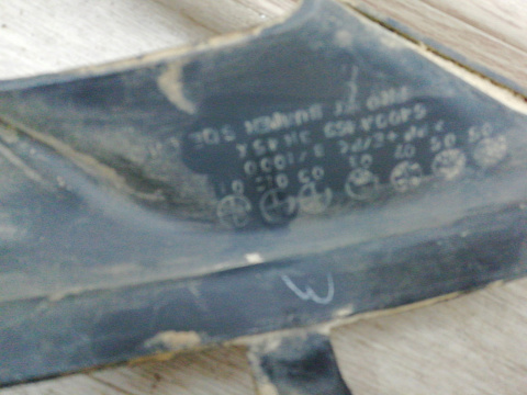 Фотография детали AA009756; Накладка переднего бампера нижняя левая (6400A469) для Mitsubishi Outlander II (2005-2009)/БУ; Оригинал; Р1, Мелкий дефект; . Фото номер 4