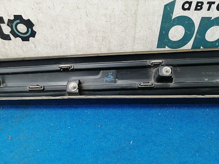 AA031086; Накладка передней правой двери (5727A404) для Mitsubishi Outlander/БУ; Оригинал; Р1, Мелкий дефект; 