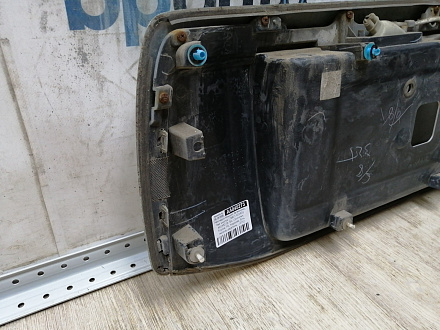 AA045273; Накладка крышки багажника, без кнопок (76811-60190) для Toyota Land Cruiser Prado 150 (2010 — 2013)/БУ; Оригинал; Р0, Хорошее; (070) Белый перламутр 3х. сл.