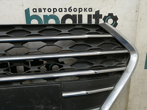 Фотография детали AA033308; Решетка радиатора (86351-H5010) для Hyundai Solaris II (2017- 2020)/БУ; Оригинал; Р2, Удовлетворительное; . Фото номер 2